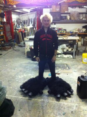 Finished making King Kong's new feet. How about these for slippers then! Working @Area51crew - click image to enlarge